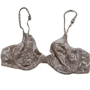 Wonderbra sz 34B Satin and Lace Wonderbra